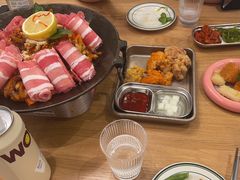 -WOW LUCKY创意韩料(龙阳广场店)