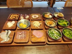 -银米·云南传统过桥米线(双廊黑金冠店)