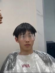 -尤司男士国潮理发馆