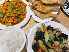 炸偏口鱼-方城小吃店