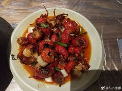 -巴厘龙虾·榜首油焖大虾(音乐学院·沿江酒馆店)