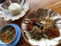 -Warung Babi Guling Ibu Oka 3
