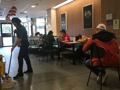 -麦当劳(中唱大厦店)