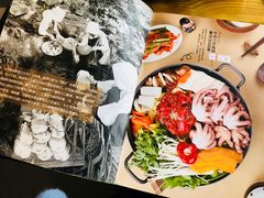 -枣玛露炭火烤肉脊骨锅