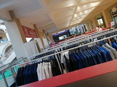-王府井奥莱临潼小镇(临潼店)