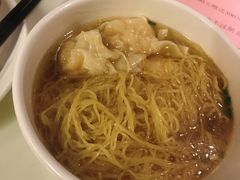-新大咀港式茶餐厅(宝山万达店)