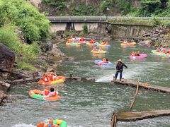 -安吉龙王山峡谷漂流
