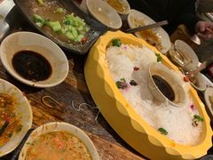-老牌坊云南鱼豆花火锅(爱建店)