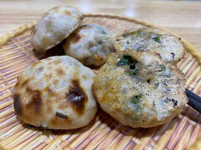 余记烤饼(南区店)-"五一坐火车路过衢州,品尝了一下当地的特色.