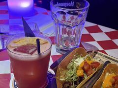 -鲨鱼美式餐厅酒吧Sharky