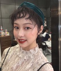 -onlygirl摄影美学馆高端定制(江滩店)