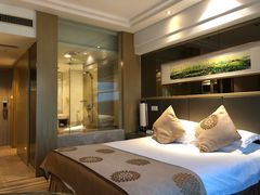 -南京双门楼宾馆(盐仓桥地铁站阅江楼店)