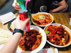 -叶派龙虾•招牌香辣蟹·海鲜(中海国际店)
