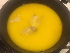 -鲜入围煮花胶鸡海鲜火锅