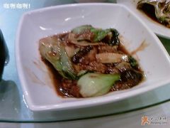 动了两筷子的面筋，菜量少-和记小菜(东方店)