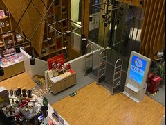 -新华里咖啡书吧(新华书店小寨店)