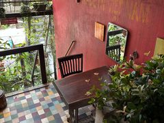 -Cuc Gach Quan Restaurant