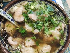 招牌野馄炖-老谢野馄饨(延安路店)