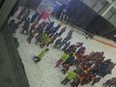 -乔波室内滑雪场