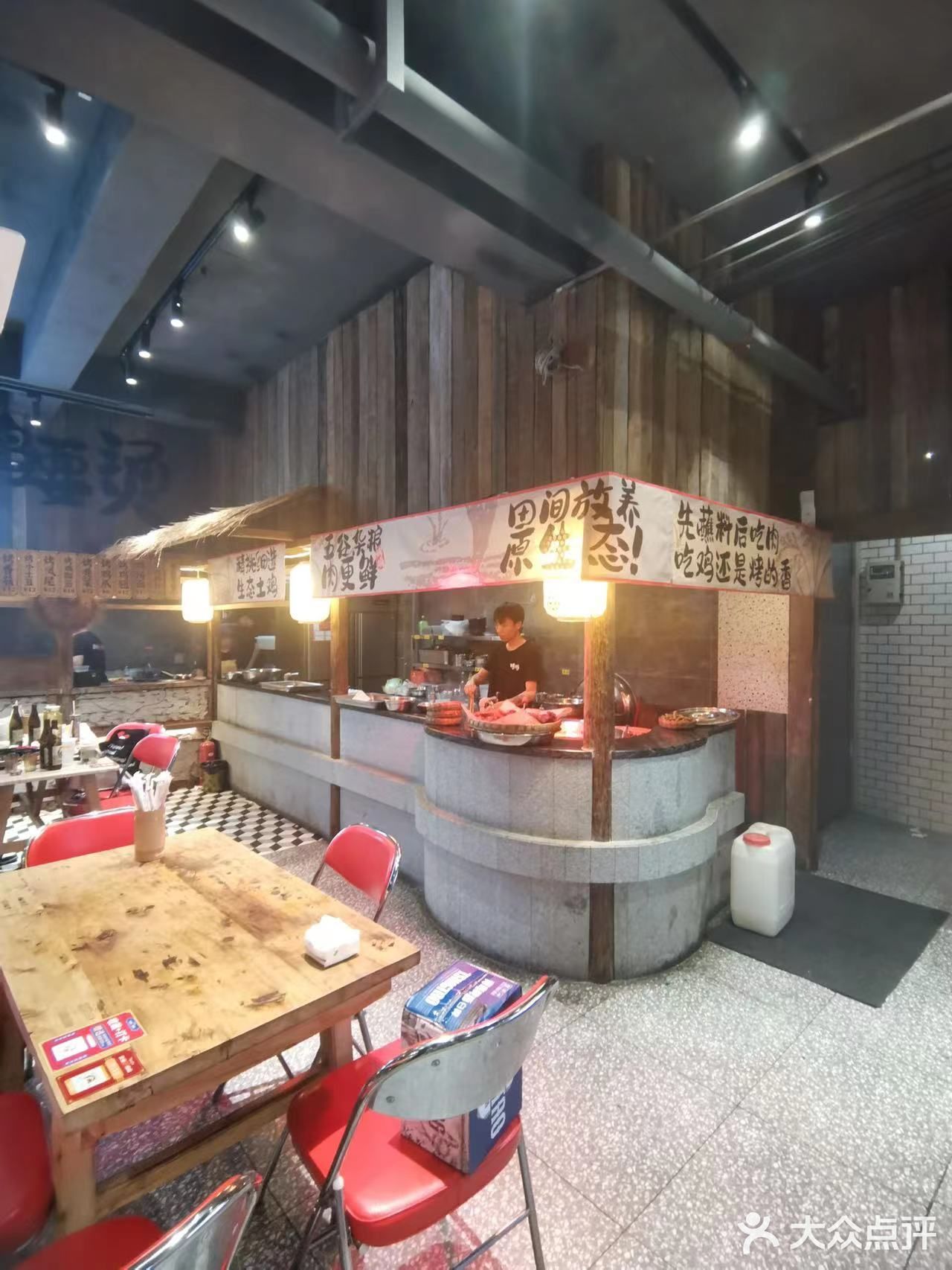 非常适合宵夜的店，烤鸡超美味！
