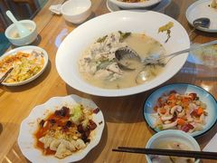 -严记小天府酸菜鱼(西四路店)