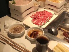 -海底捞火锅鲜切牛肉主题店(长寿路店)