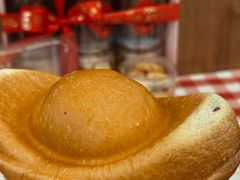 -红宝石·鲜奶小方·海派西点房(南丹店)