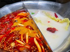 -湊湊火锅·茶憩(南京东路悦荟店)