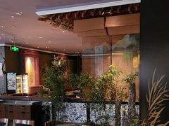 -八府香鸭·啫啫煲(华山路店)