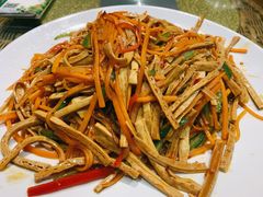 -青青世界