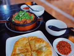 -乐山食古香跷脚牛肉