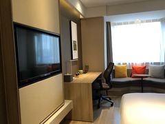 -杭州西湖湖滨银泰亚朵酒店