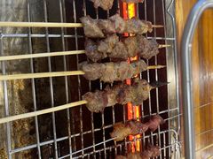 -哈尔滨小酒馆·鲜肉现穿自助烧烤(康新花园店)