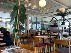 -ROAST coffee & eatery