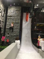 点击看大图 -嗨翻Hi-Fun竞技主题乐园·蹦床团建生日聚会(五棵松华熙店)