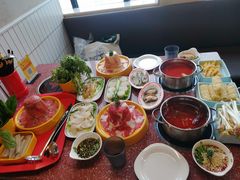 -四囍码头海鲜烧烤自助火锅(外滩南京东路悦荟广场店)
