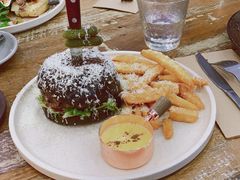 -FLOVIE FLORIST CAFE