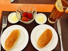 黄油面包-红房子西菜馆(淮海中路店)