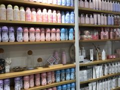 -名创优品(万达广场河东店)