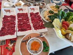 鲜牛肉-左庭右院鲜牛肉火锅(浦江欢乐颂店)