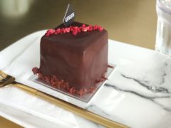 -UNI UNI(环亚凯瑟琳店)