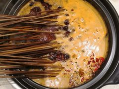 -钢管厂五区小郡肝串串香(蜀都万达店)