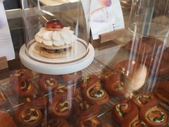 -VERIE BAKEHOUSE
