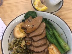 -狮头牌卤味研究所·卤味饭(花城汇南区店)