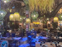 大堂-临界音乐酒馆·小龙虾·江湖菜(华熙LIVE·鱼洞店)
