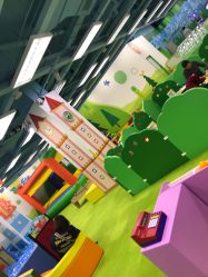 -莫莉幻想儿童乐园(郑州丹尼斯三天地店)