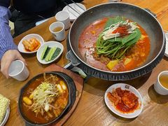 -喇喇排骨火锅·传统韩式脊骨汤(望京西园总店)