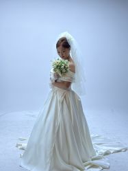 -现代经典婚纱摄影