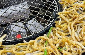 Roasted Noodle Strips