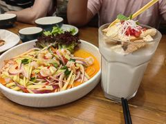 青芒果拌开胃虾-老滇山寨•云南特色菜•地方菜•民族风情歌舞表演(呈贡店)